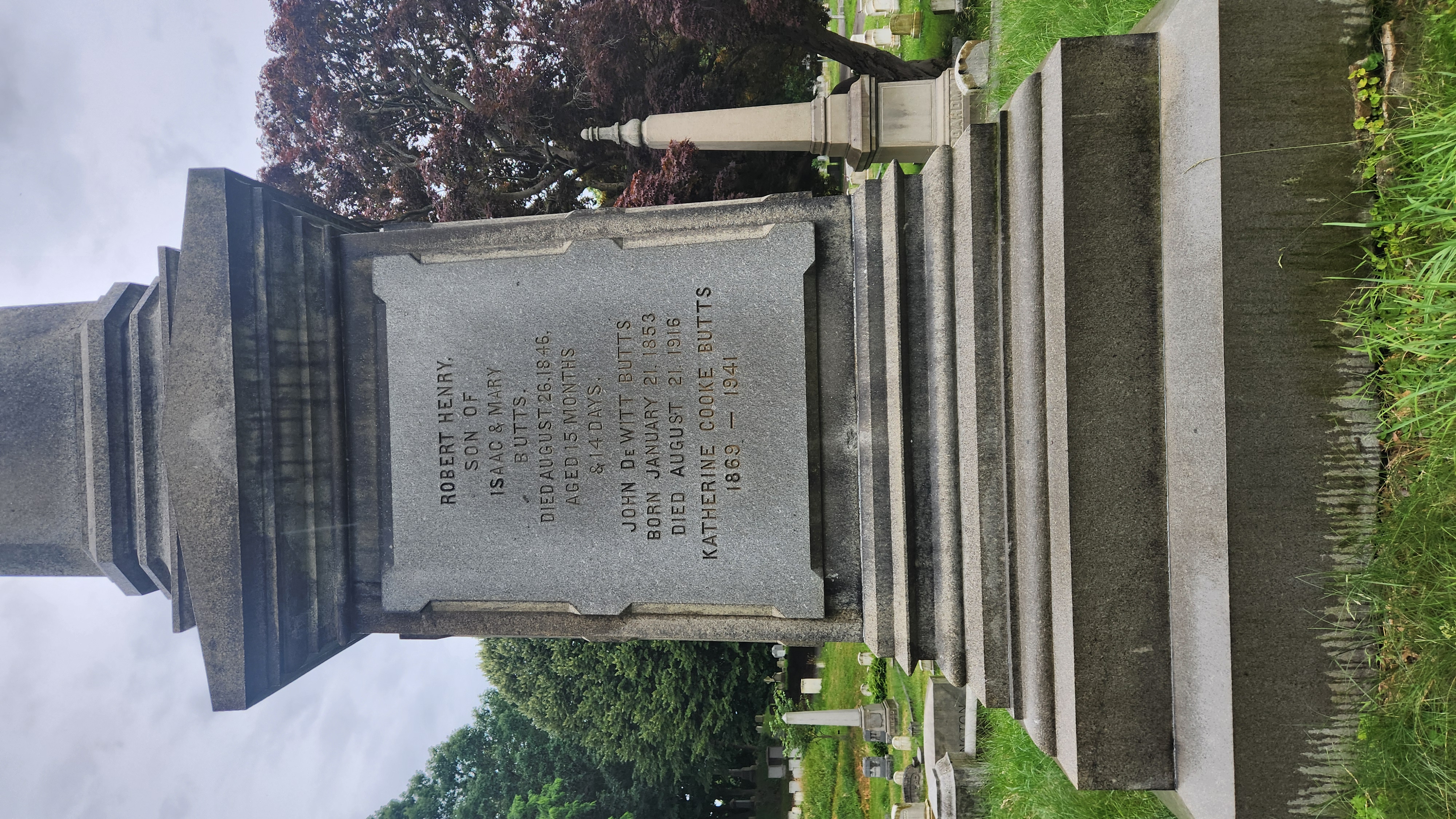 20240626_173003.jpg|Gravesite for Robert Henry Butts and the Butts family.