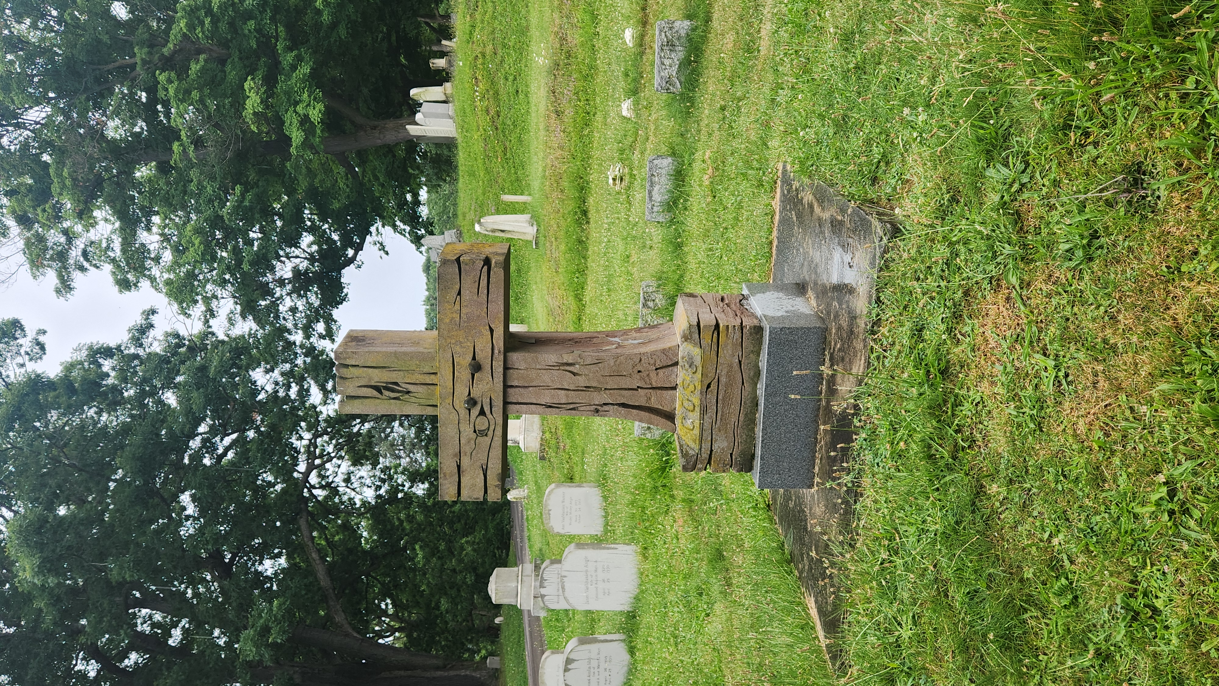 20240626_173029.jpg|Wooden cross grave marker.